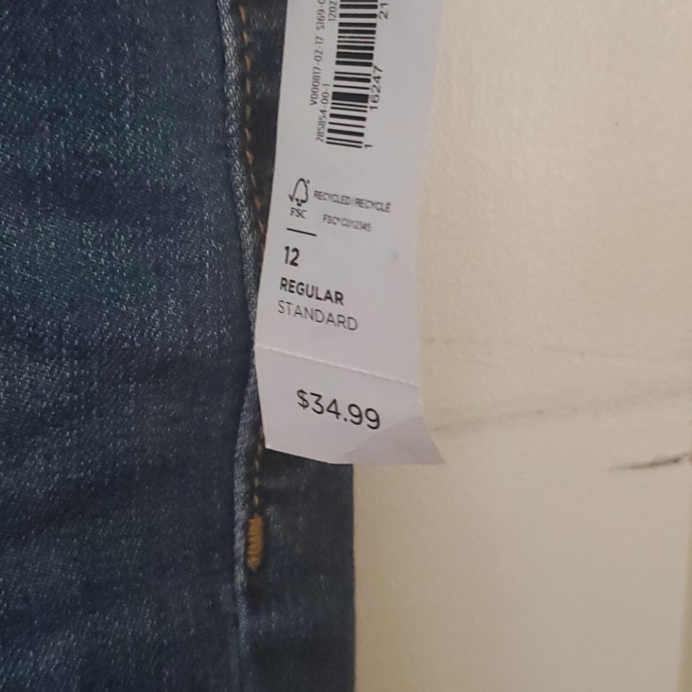 Old Navy Jeans - Picture 4 of 6